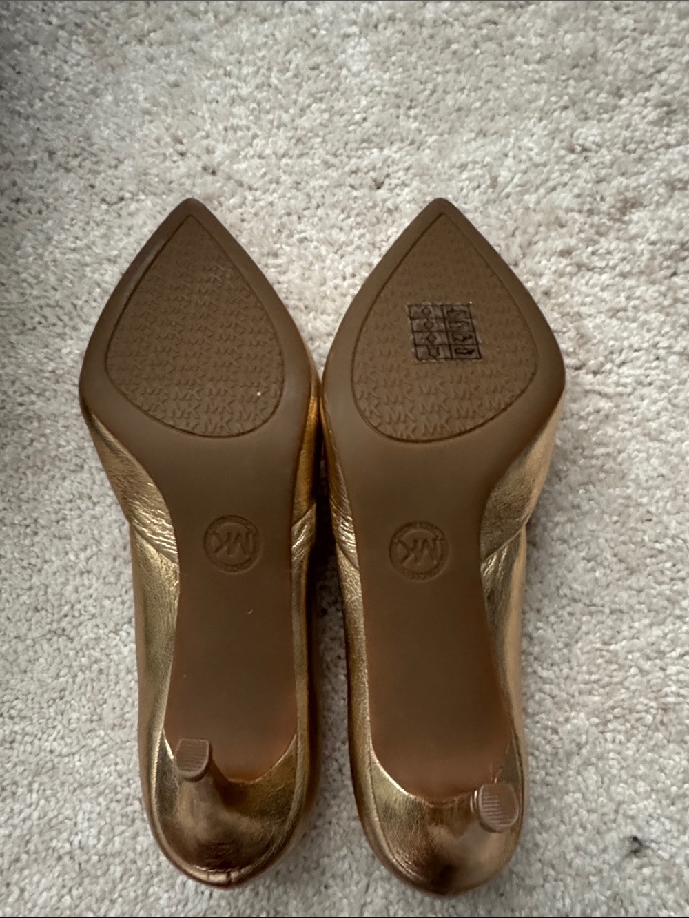 MICHAEL Michael Kors Metallic Gold Pointed Toe Heels - Picture 3 of 3
